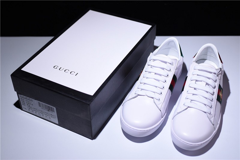 G*u*i Ace Embroidered Low-Top Sneaker white with bee