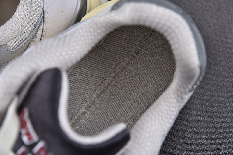 NEW BALANCE 992 NB000009