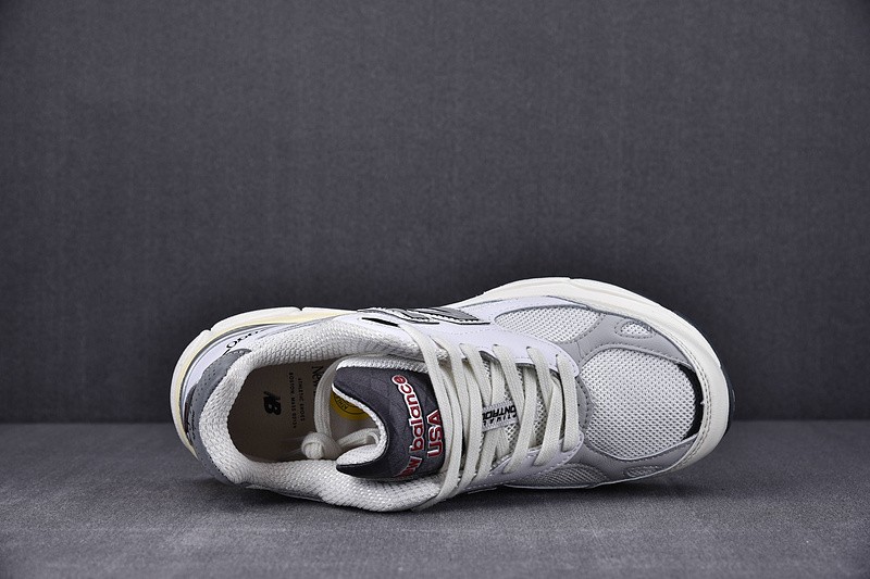 NEW BALANCE 992 NB000009
