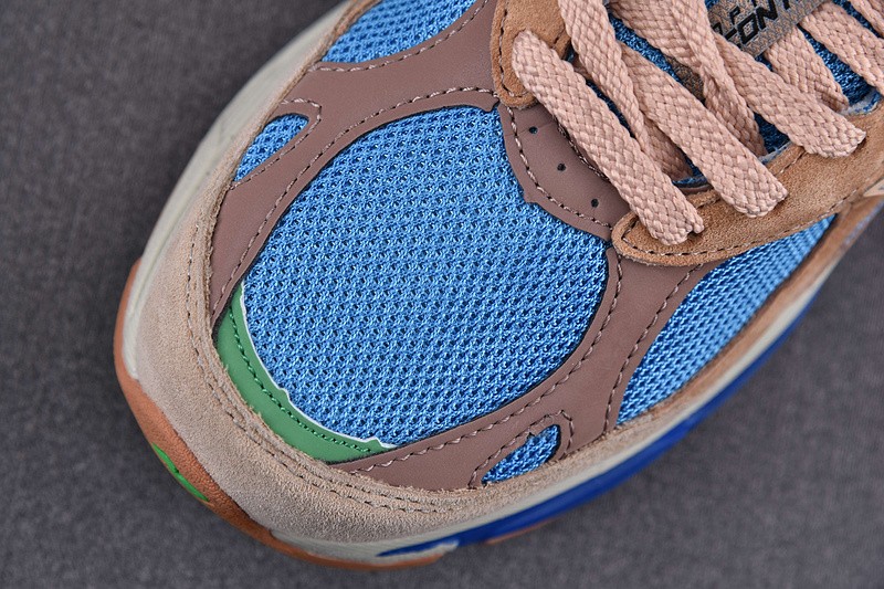 NEW BALANCE 992 NB000010