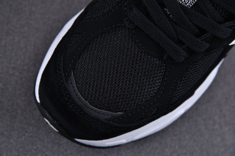 NEW BALANCE 992 NB000008