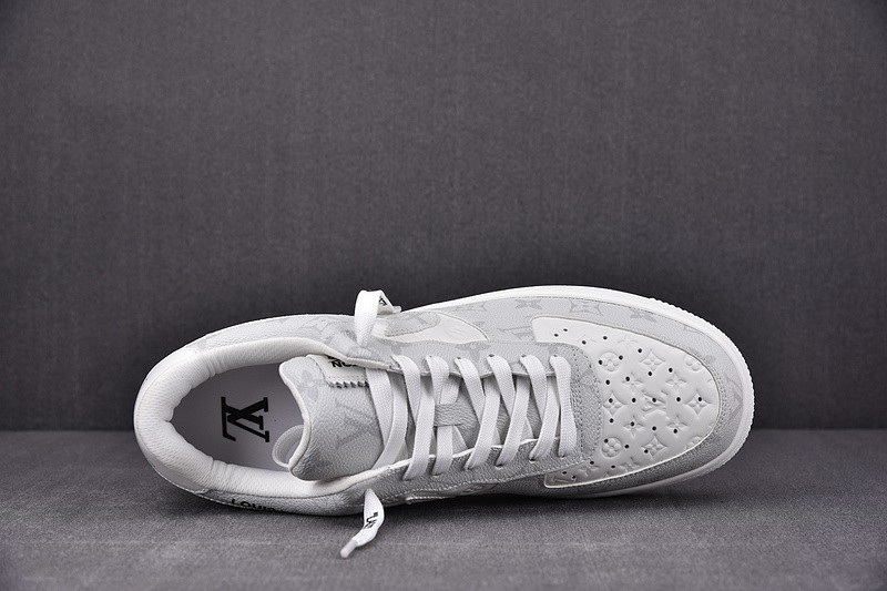 NIKE LOW AIR FORCE 1 X LV grey WHITE
