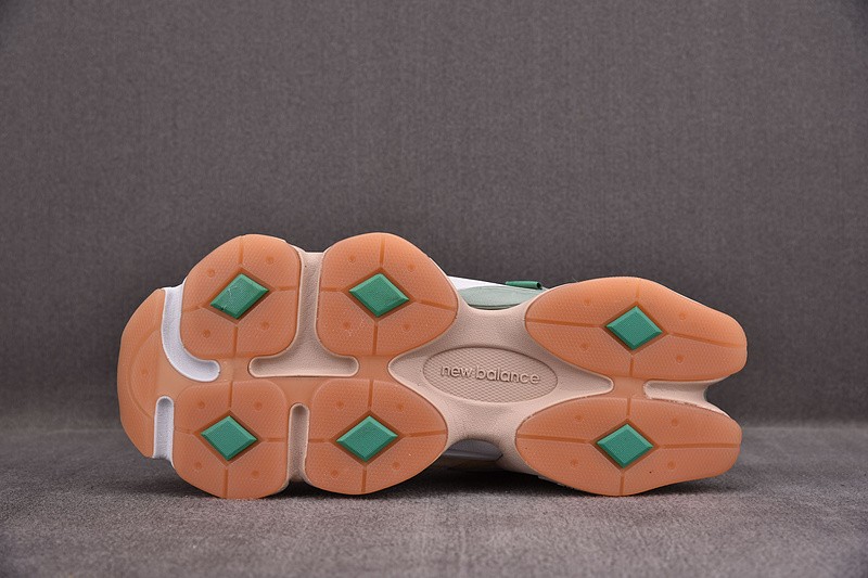 NEW BALANCE 9060 NB000013