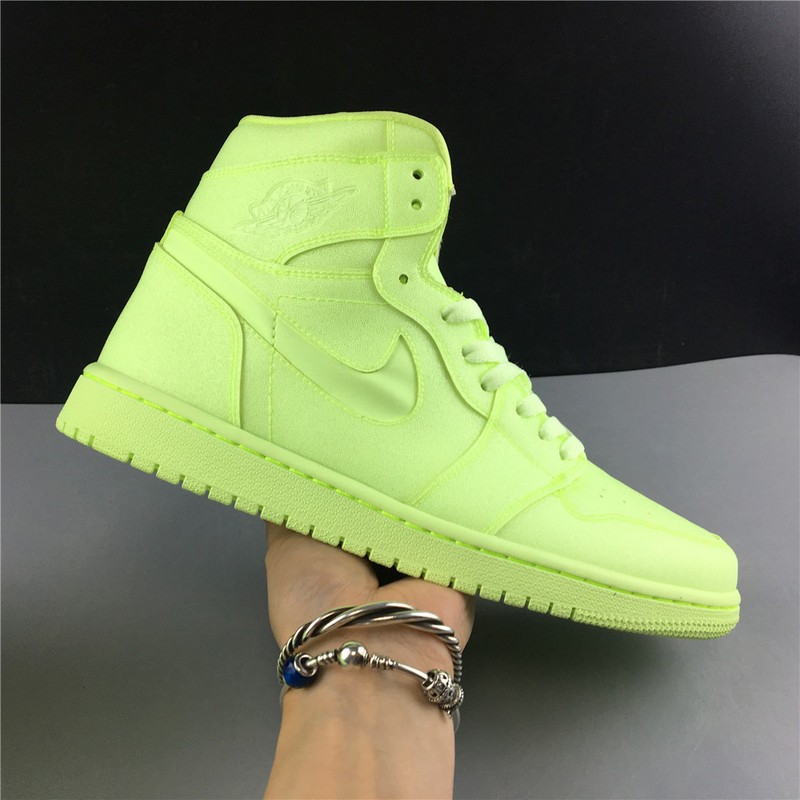 Air Jordan 1 Retro High Barely Volt  AH7389-700