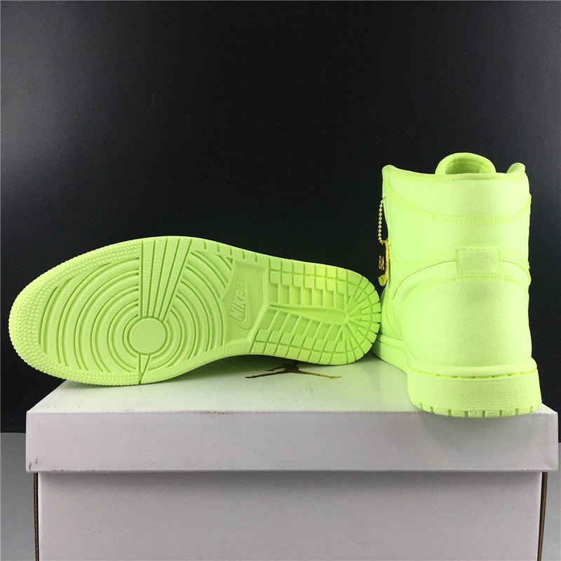 Air Jordan 1 Retro High Barely Volt  AH7389-700