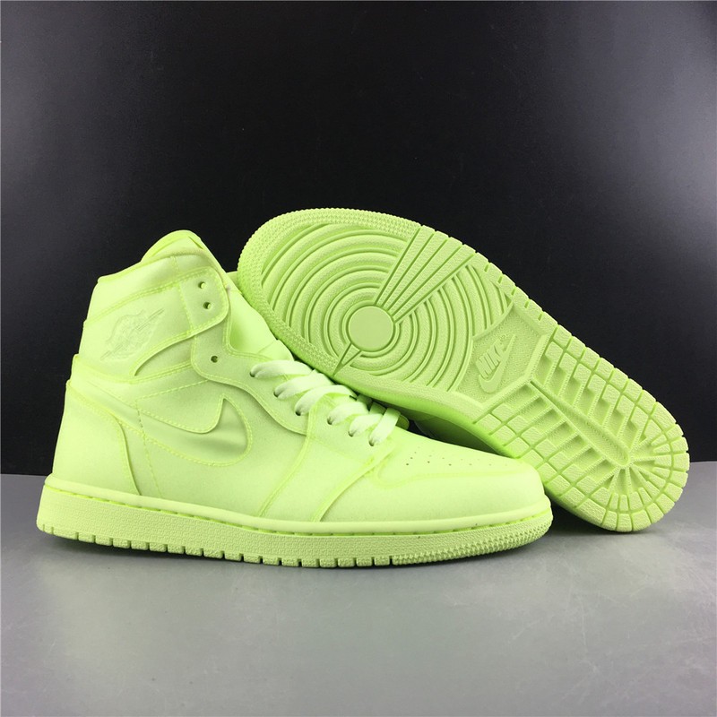 Air Jordan 1 Retro High Barely Volt  AH7389-700