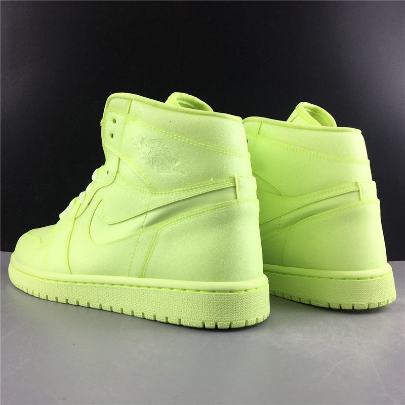 Air Jordan 1 Retro High Barely Volt  AH7389-700