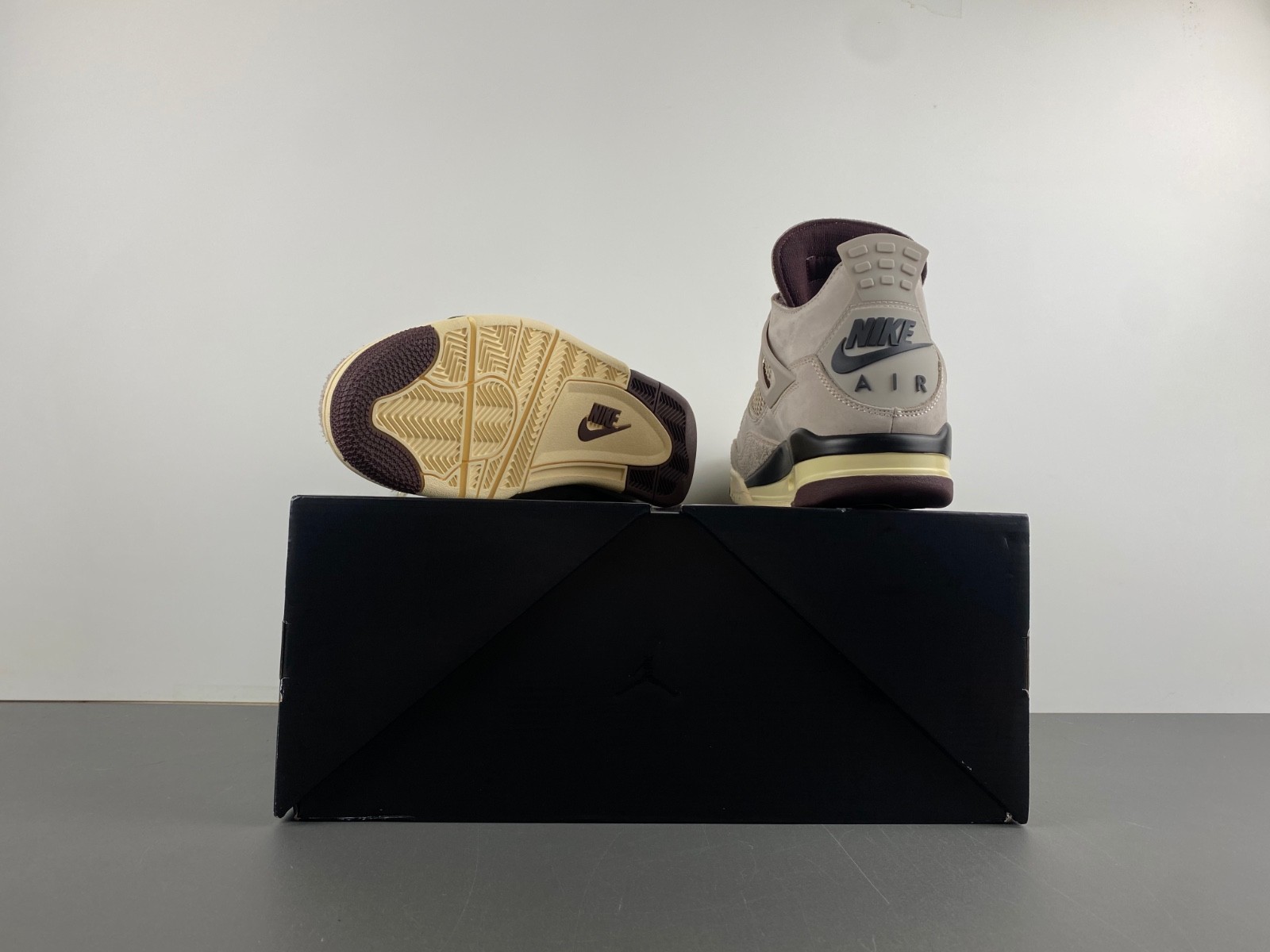Air Jordan 4 A Ma Maniére Fossil Stone FZ4810-200