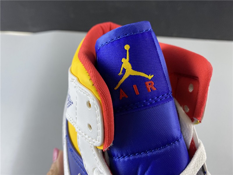 Jordan 1 Mid Royal Blue Laser Orange 554724-131