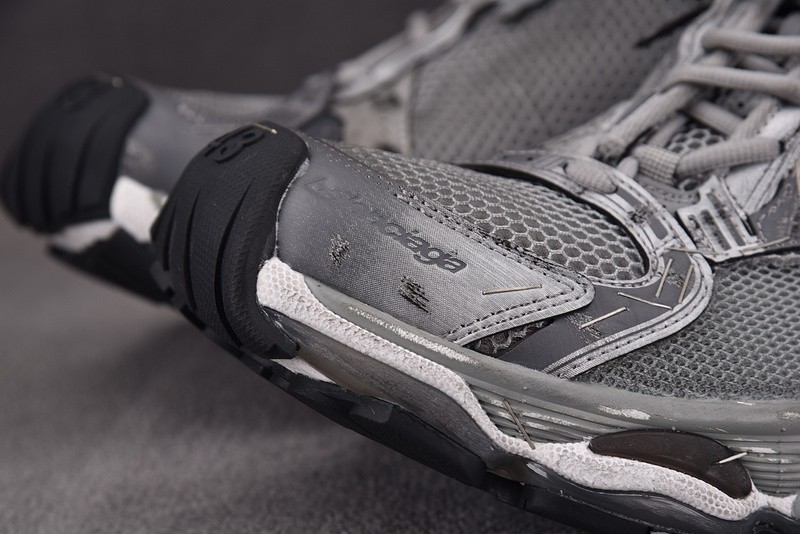 SNEAKER STAPLER 7000011