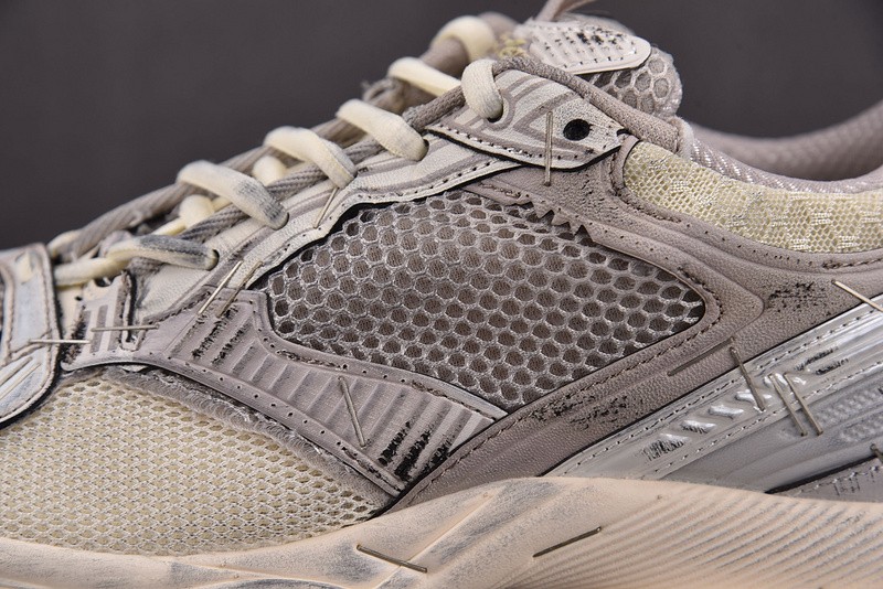 SNEAKER STAPLER 7000010