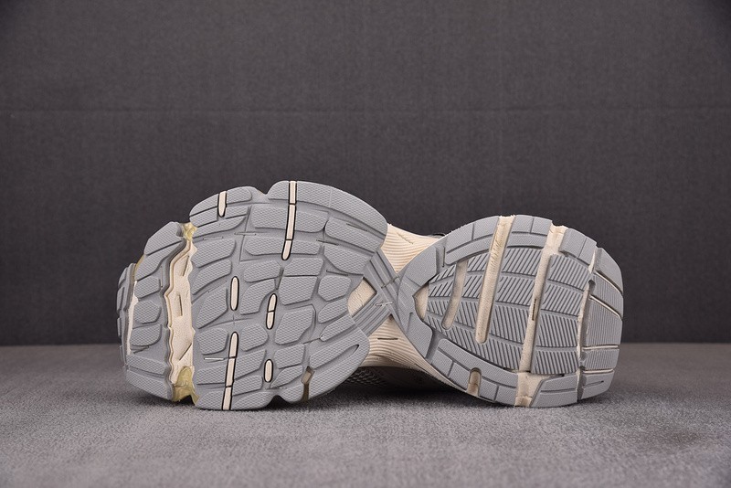 SNEAKER STAPLER 7000010