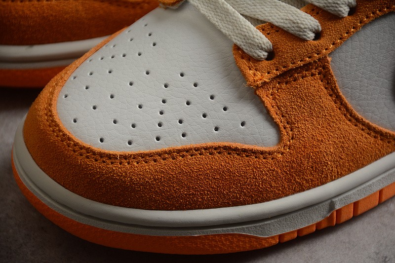 Nike Dunk Low Safari Swoosh Kumquat DR0156-800