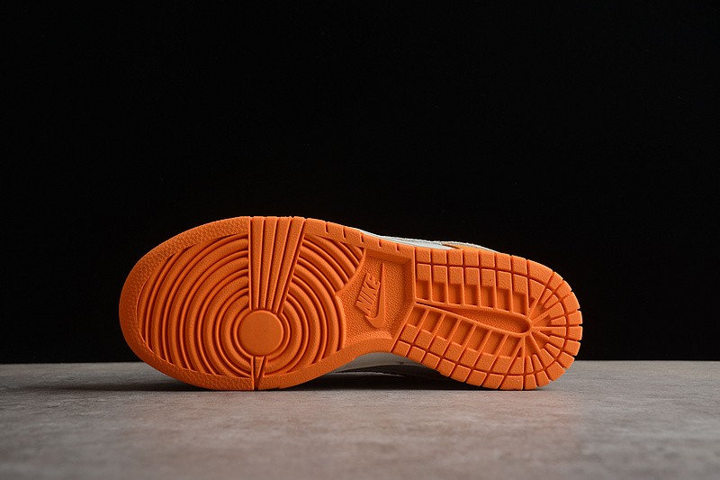 Nike Dunk Low Safari Swoosh Kumquat DR0156-800