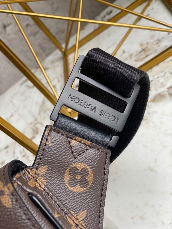 L&V BAG11
