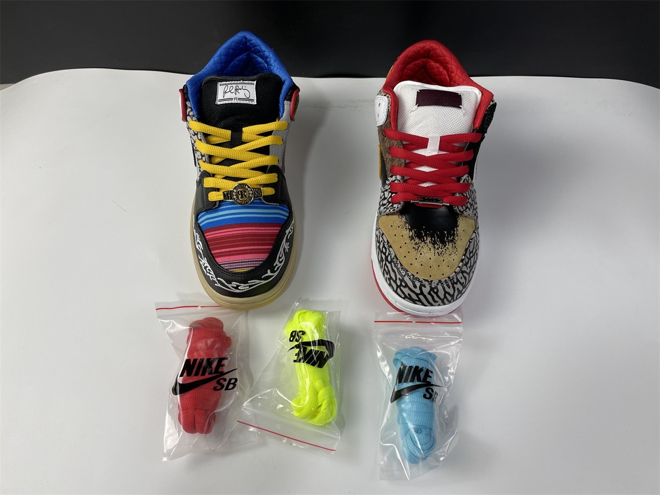 Nike SB Dunk Low”Snkrs" Dunk CZ2239-600