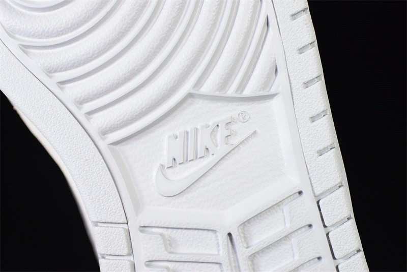 Air Jordan 1 Zoom Comfort 