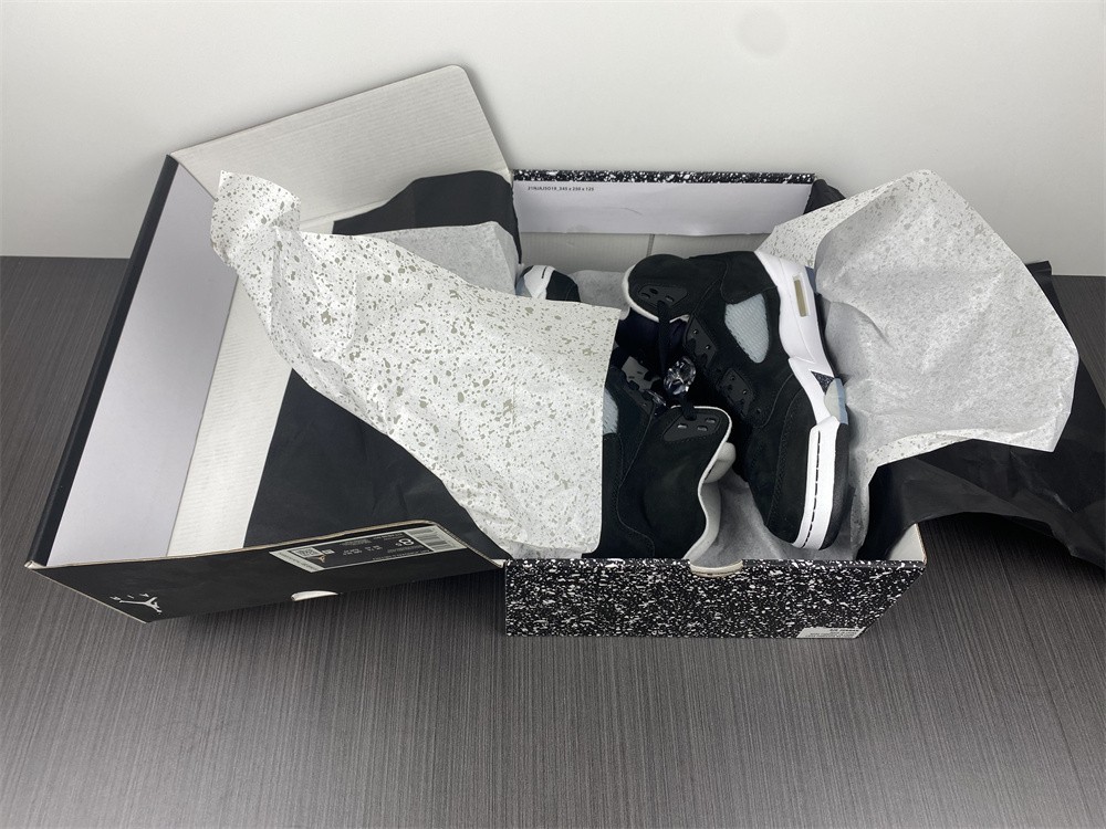 AIR JORDAN 5 RETRO OREO 136027-035