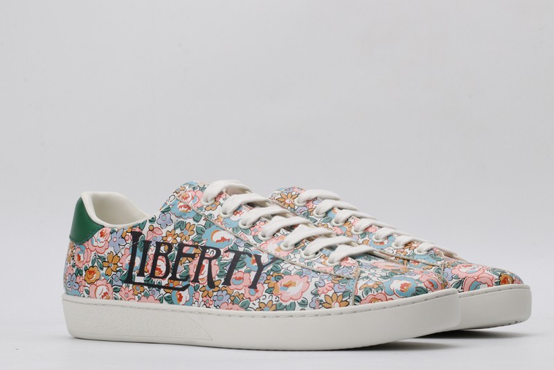 G*u*i* Trainer Sneaker69