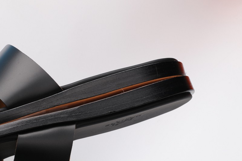 Herme* Sandal1