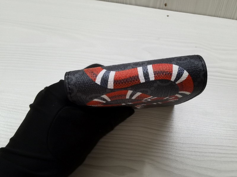 G*u*i* SNAKE BLACK WALLETS