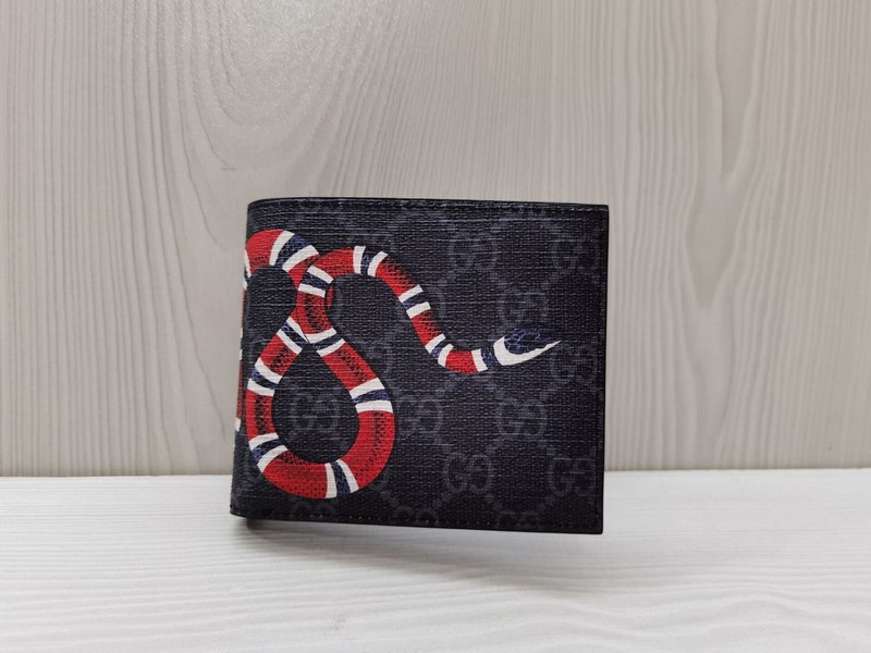 G*u*i* SNAKE BLACK WALLETS