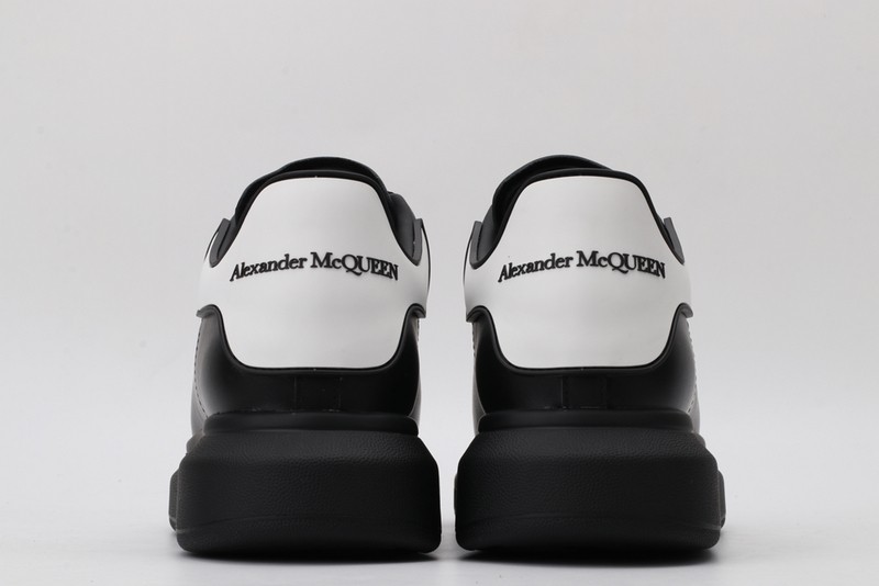 Ale*d*r MCQ8