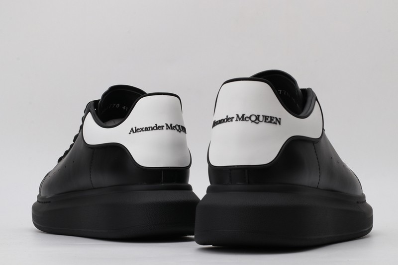 Ale*d*r MCQ8