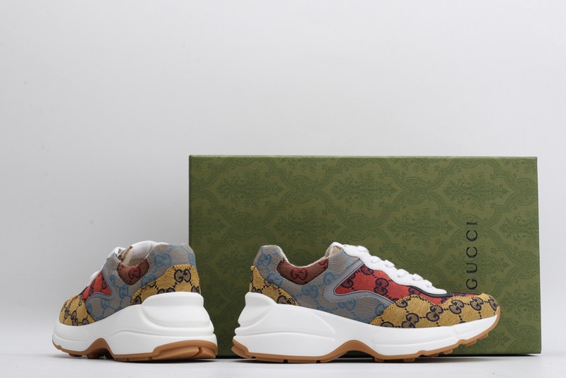 G*u*i* Trainer Sneaker1