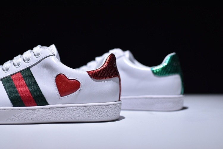 G*u*i* Ace Embroidered Low-Top Sneaker with RED HEART WOMENS