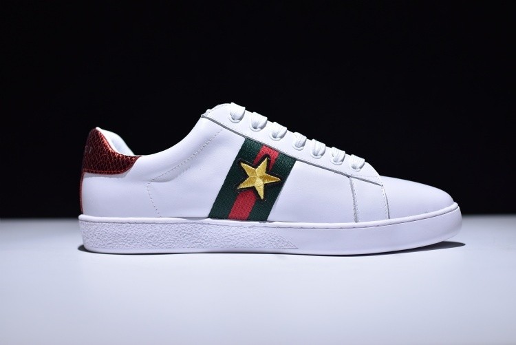 G*u*i* Ace Embroidered Low-Top Sneaker with ladybird