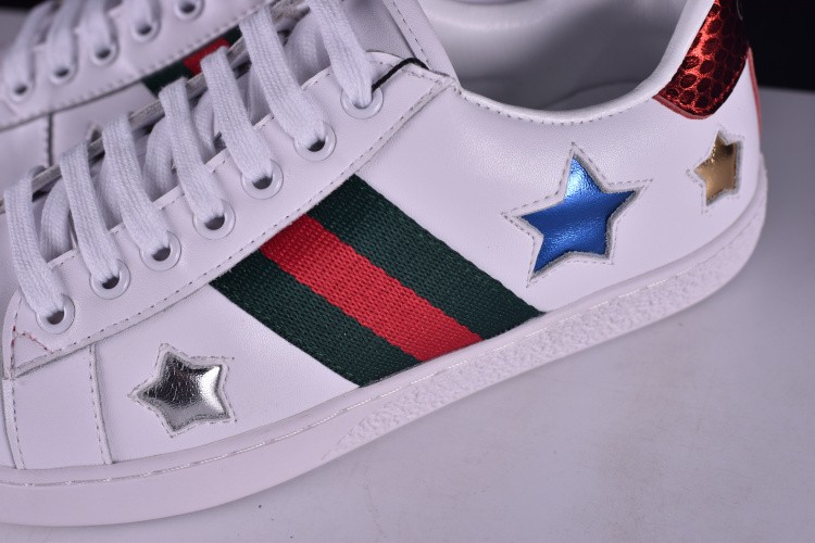 G*u*i* Ace Embroidered Low-Top Sneaker WITH COLORFUL STARS 431942-A38G1