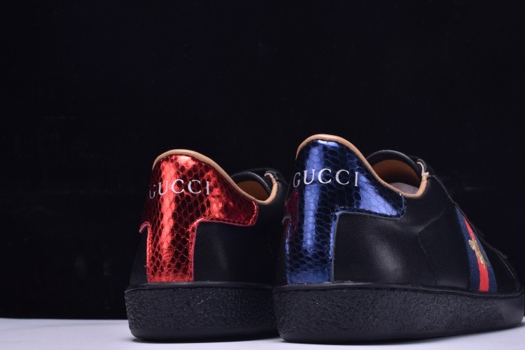 G*u*i* Ace Embroidered Low-Top Sneaker black with bee mens 431942-A38G0