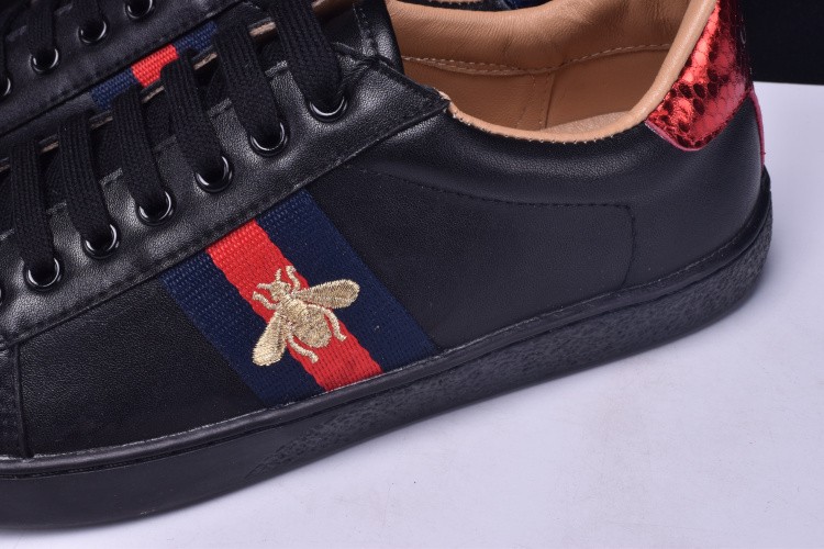G*u*i* Ace Embroidered Low-Top Sneaker black with bee mens 431942-A38G0