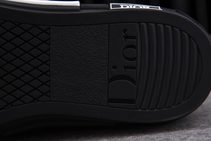 B23 OBLIQUE HIGH TOP SNEAKERS T00480H053