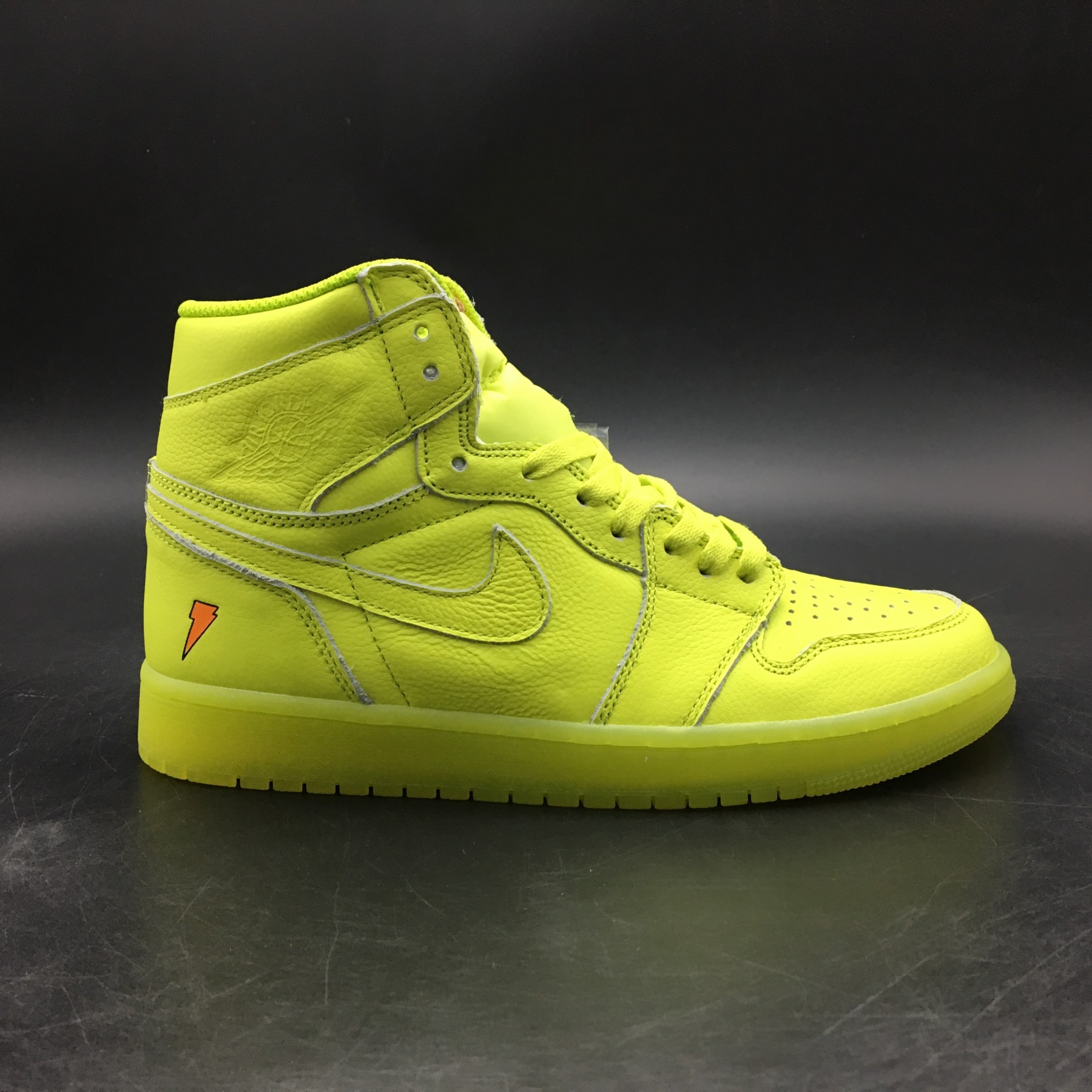 AIR JORDAN 1 RETRO HI “Gatorade”  Cyber mens AJ5997-345