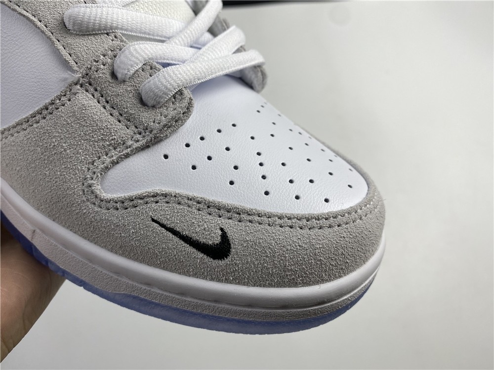 Nike SB Dunk Low Takashi BQ6817-002