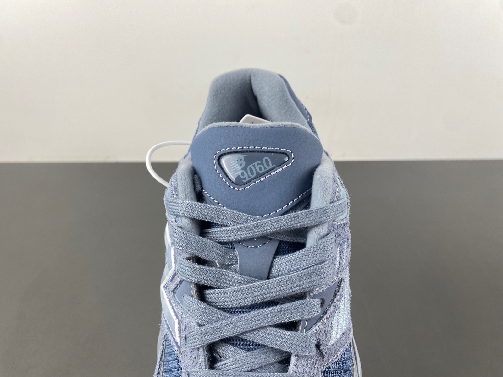NEW BALANCE 9060 NB000043