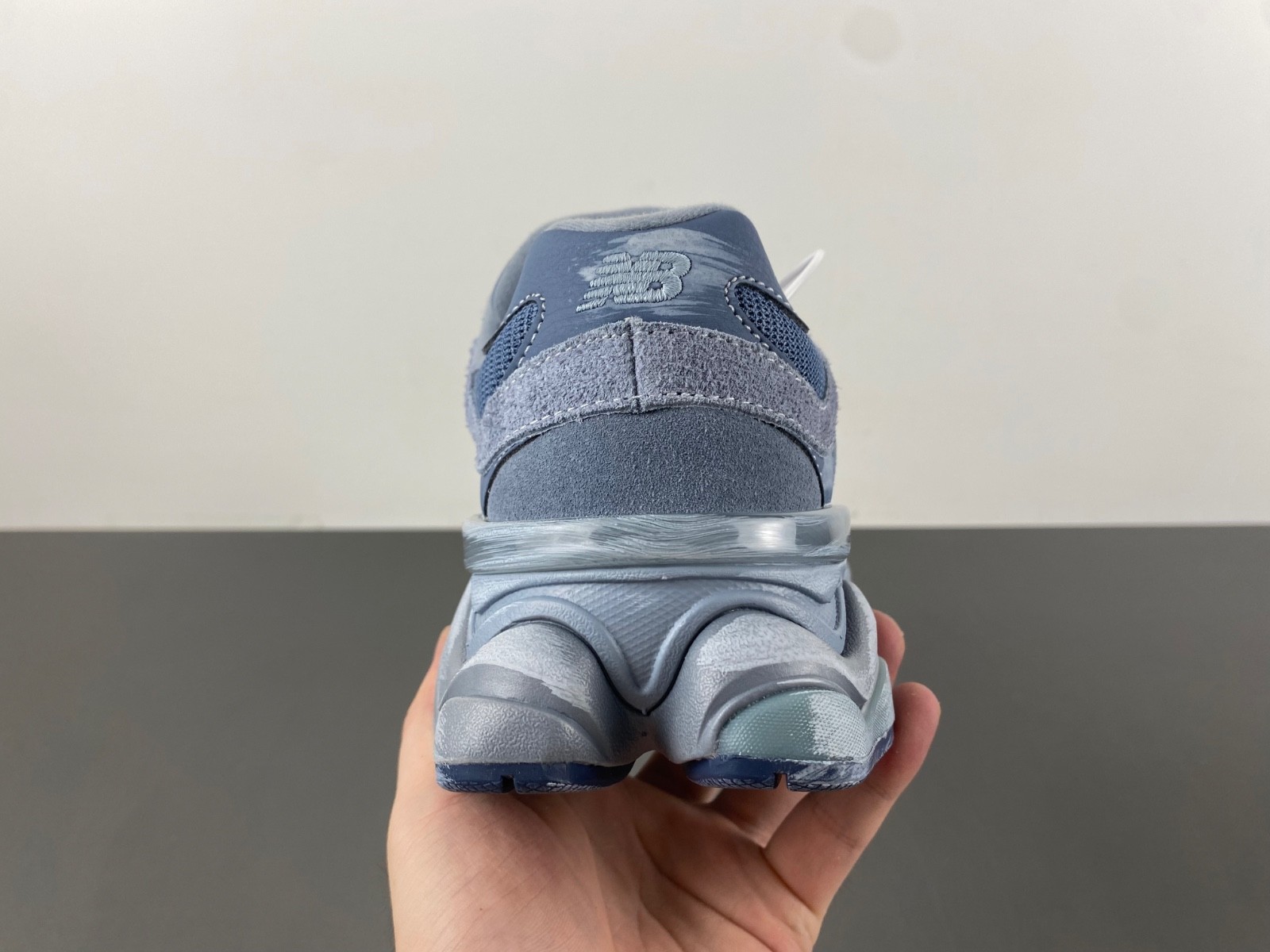 NEW BALANCE 9060 NB000043
