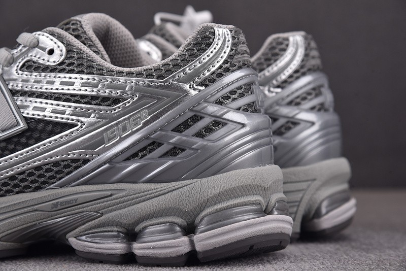 NEW BALANCE 1906R NB000041