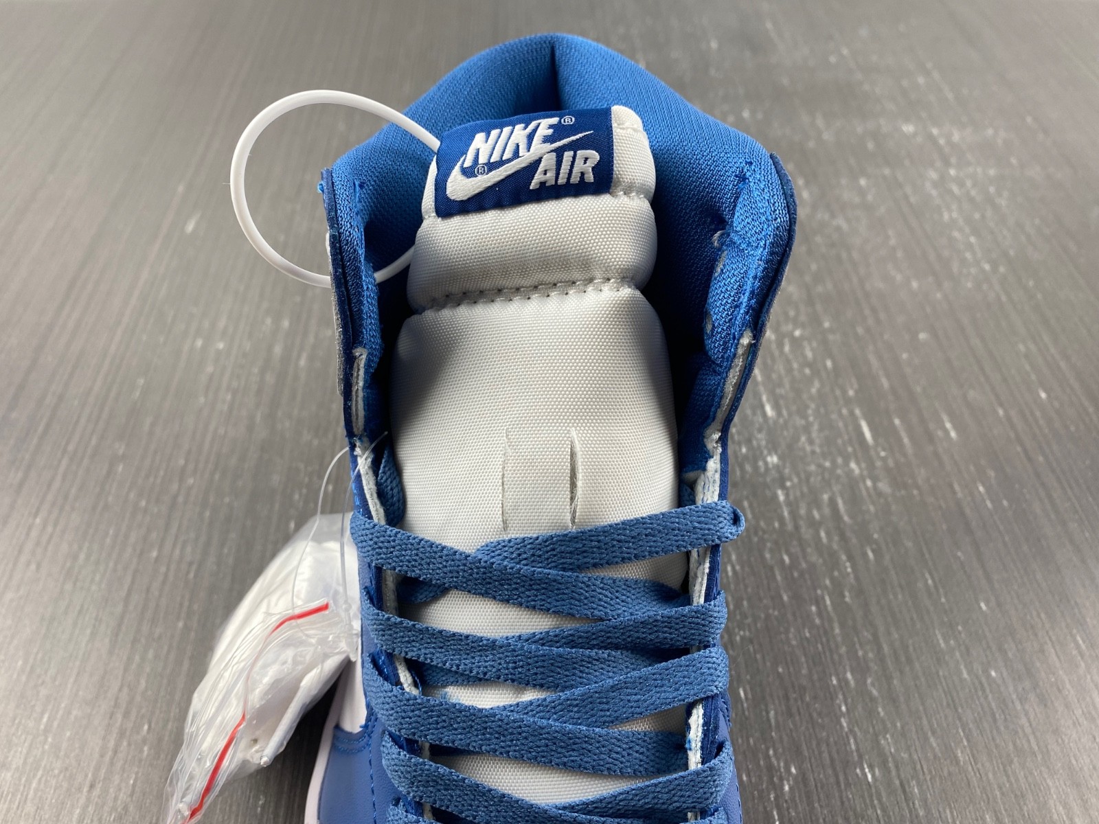 Air Jordan 1 High OG "True Blue" DZ5485-410