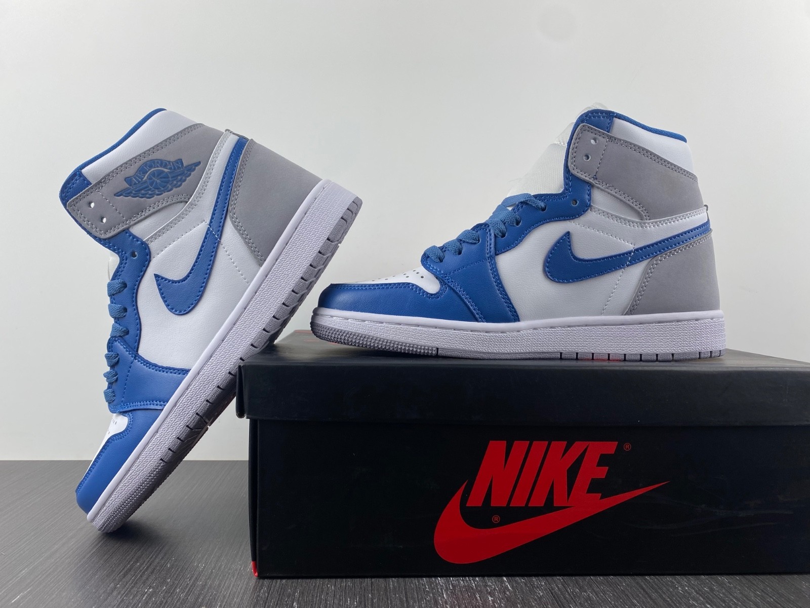 Air Jordan 1 High OG "True Blue" DZ5485-410