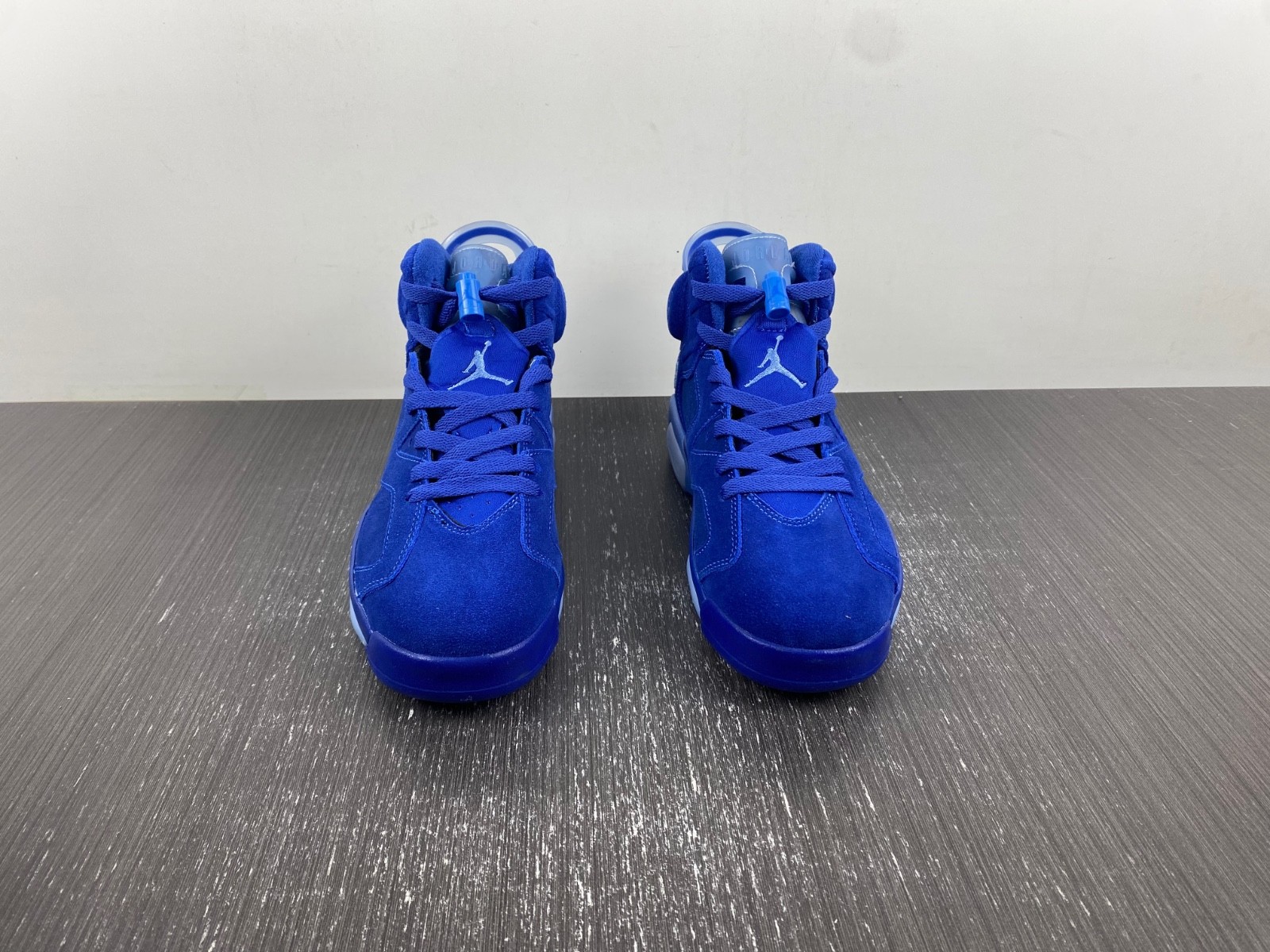Air Jordan 6 UNC Tar Heels Six Championships PE