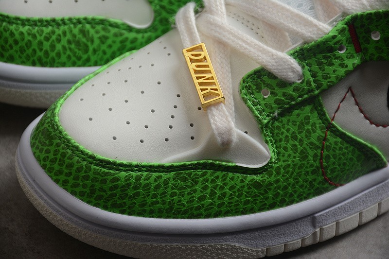 Nike Dunk Low Disrupt 2 Just Do It Snakeskin Green DV1491-101