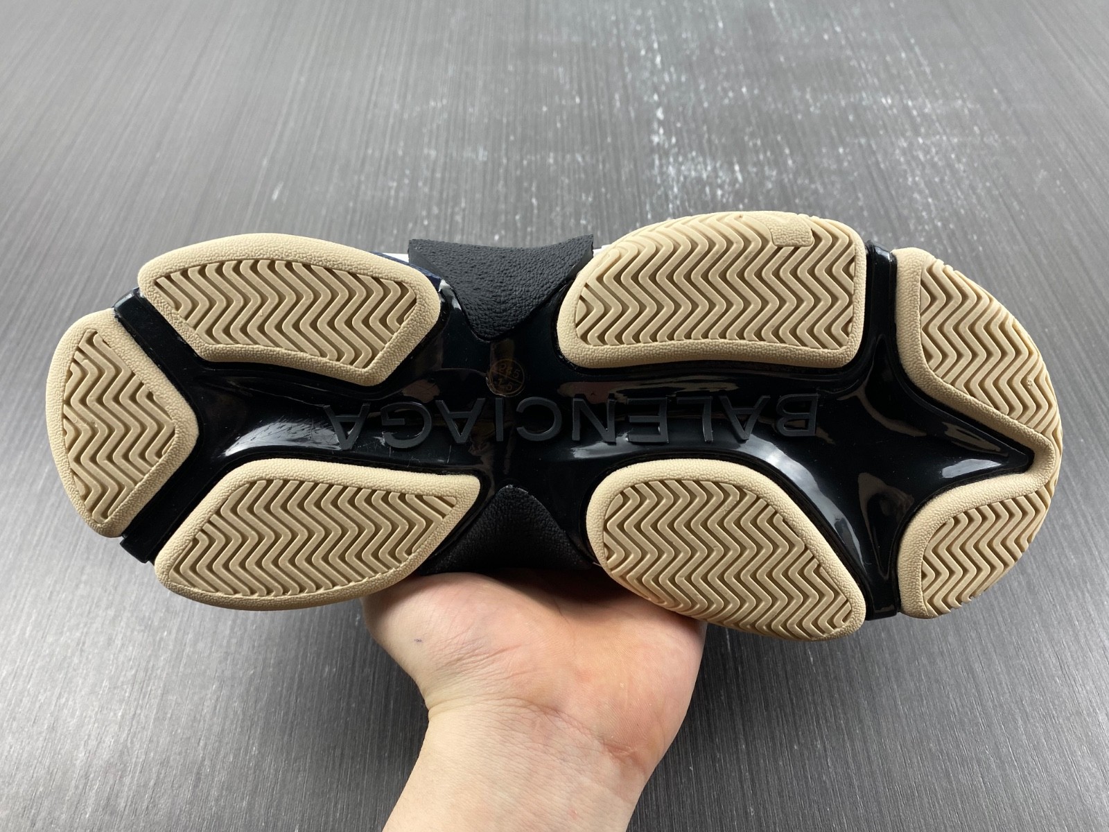 TRIPLES TRAINER SNEAKERS 2000056