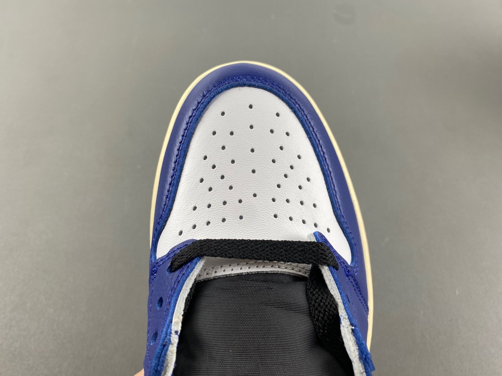 Air Jordan 1 High OG Deep Royal Blue DZ5485-100