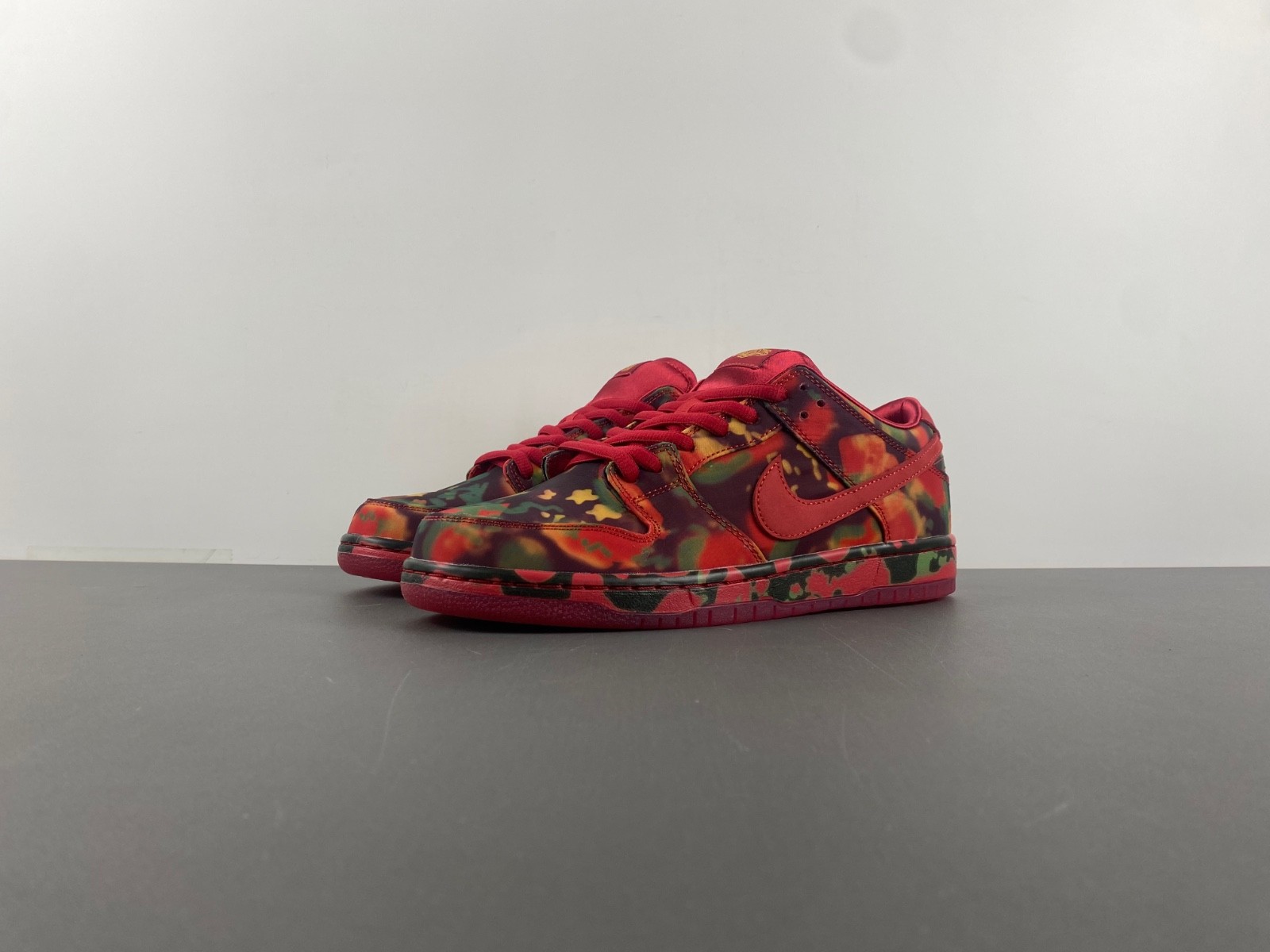 The Wizard of Oz Nike SB Dunk Low FZ1291-600