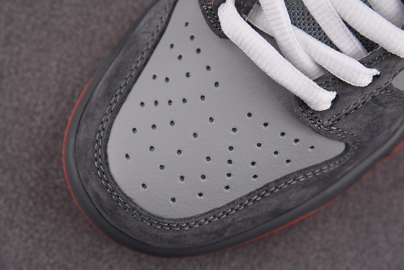NIKE DUNK SB LOW “STAPLE NYC PIGEON” 304292-011