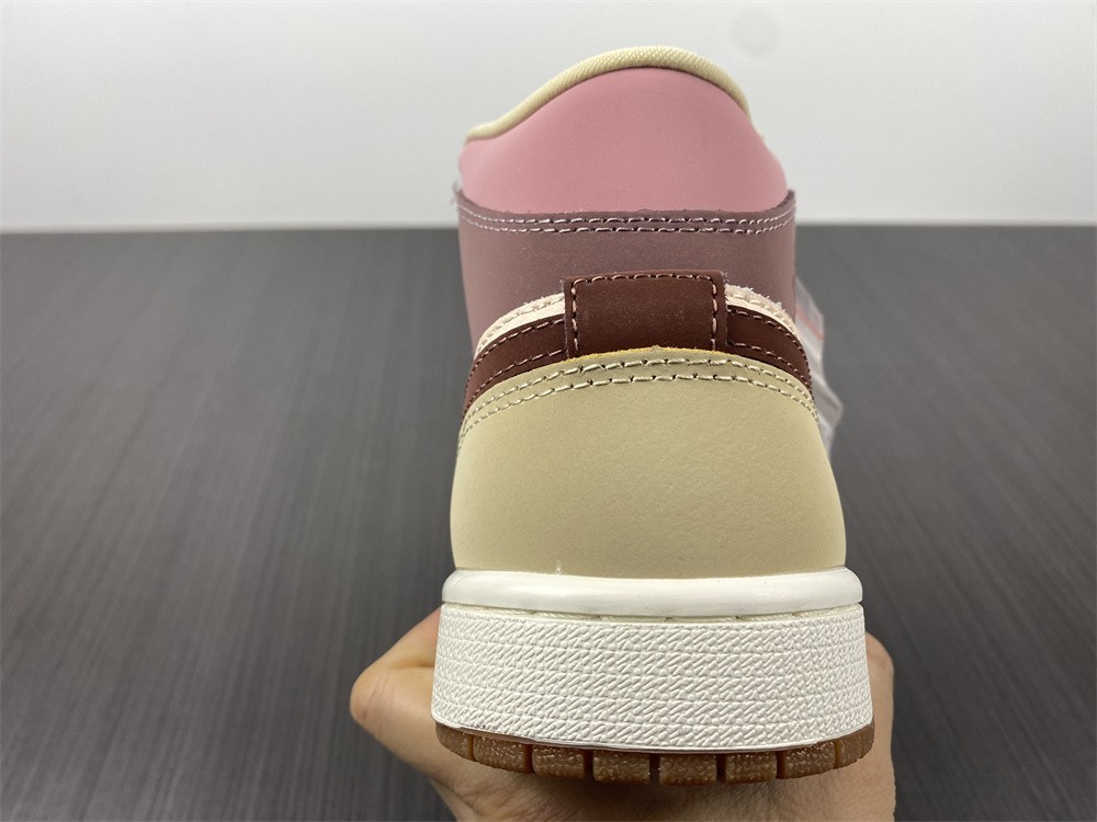 air Jordan 1 Mid SE Dark Pony Smoky Mauve DO7440-821