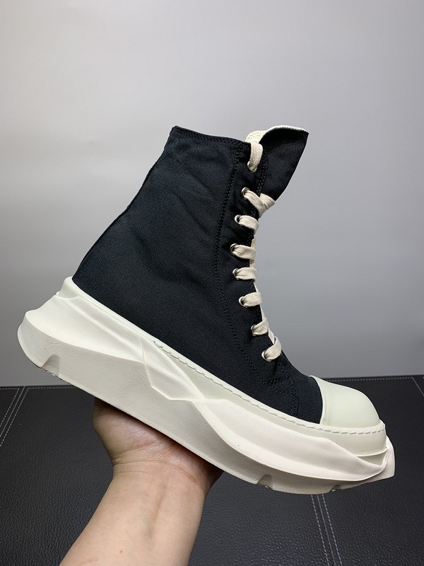 Rick Owe* R000032